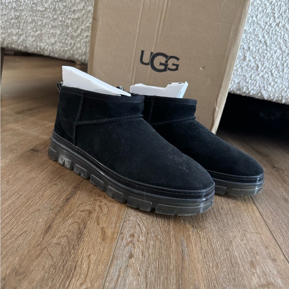 UGG Classic Mini Clear - Picture 2 of 8